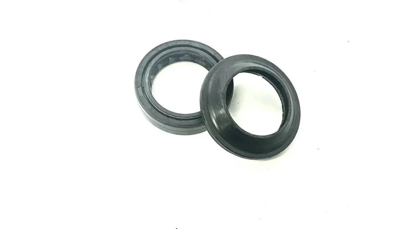 [9-11] CACHE-POUSSIÈRE ET JOINT D'AMORTISSEUR AVANT RC1-8-3 (SCOOTTERRE OEM)