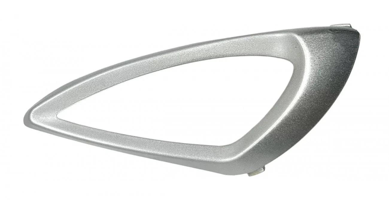 [9] CONTOUR DE FEU ARRIÈRE DROIT ARGENT RE3-4-5 (SCOOTTERRE OEM)