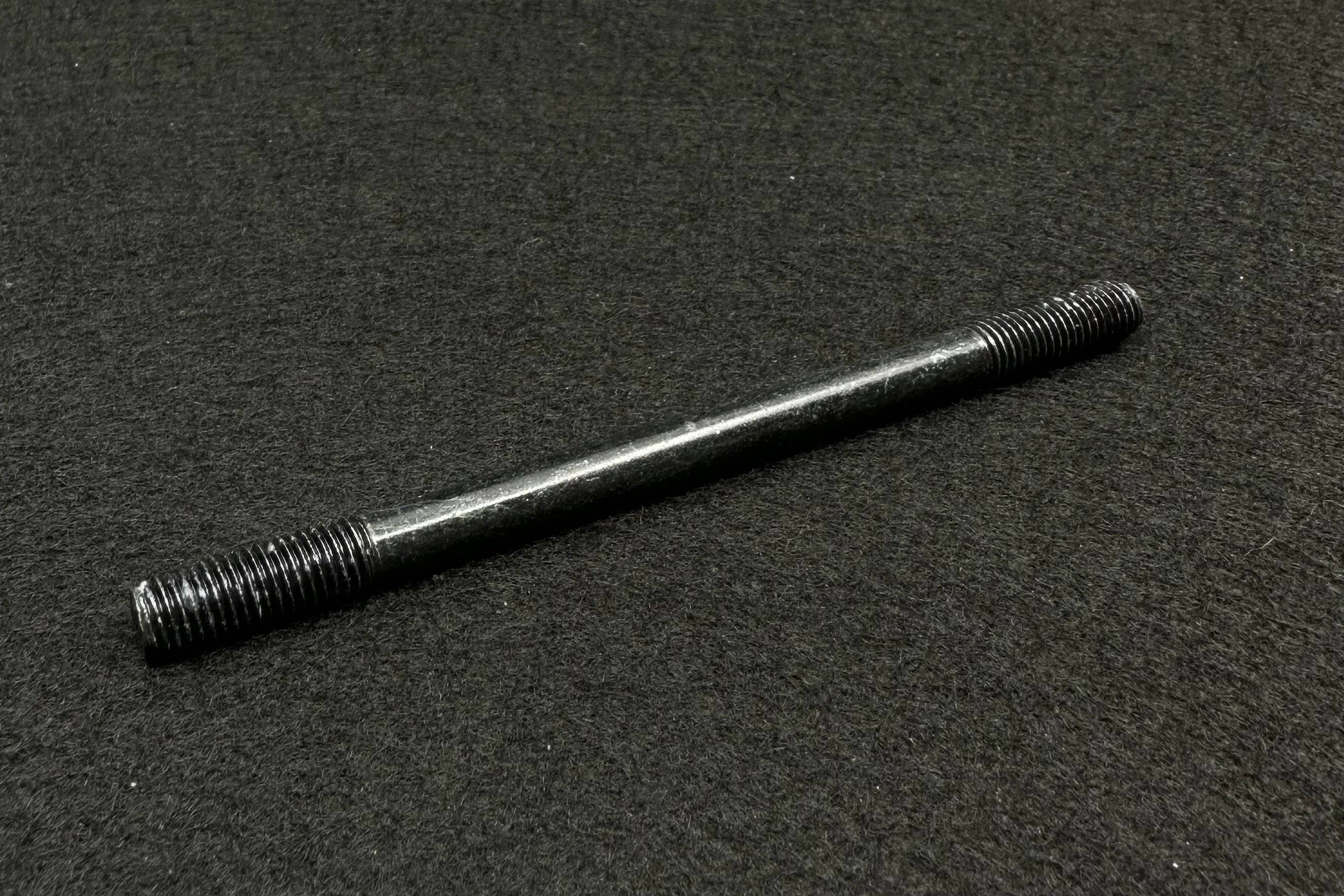[#6] Cylinder Stud Yamaha OEM (BWS/ZUMA 2002-2011) - Image 2