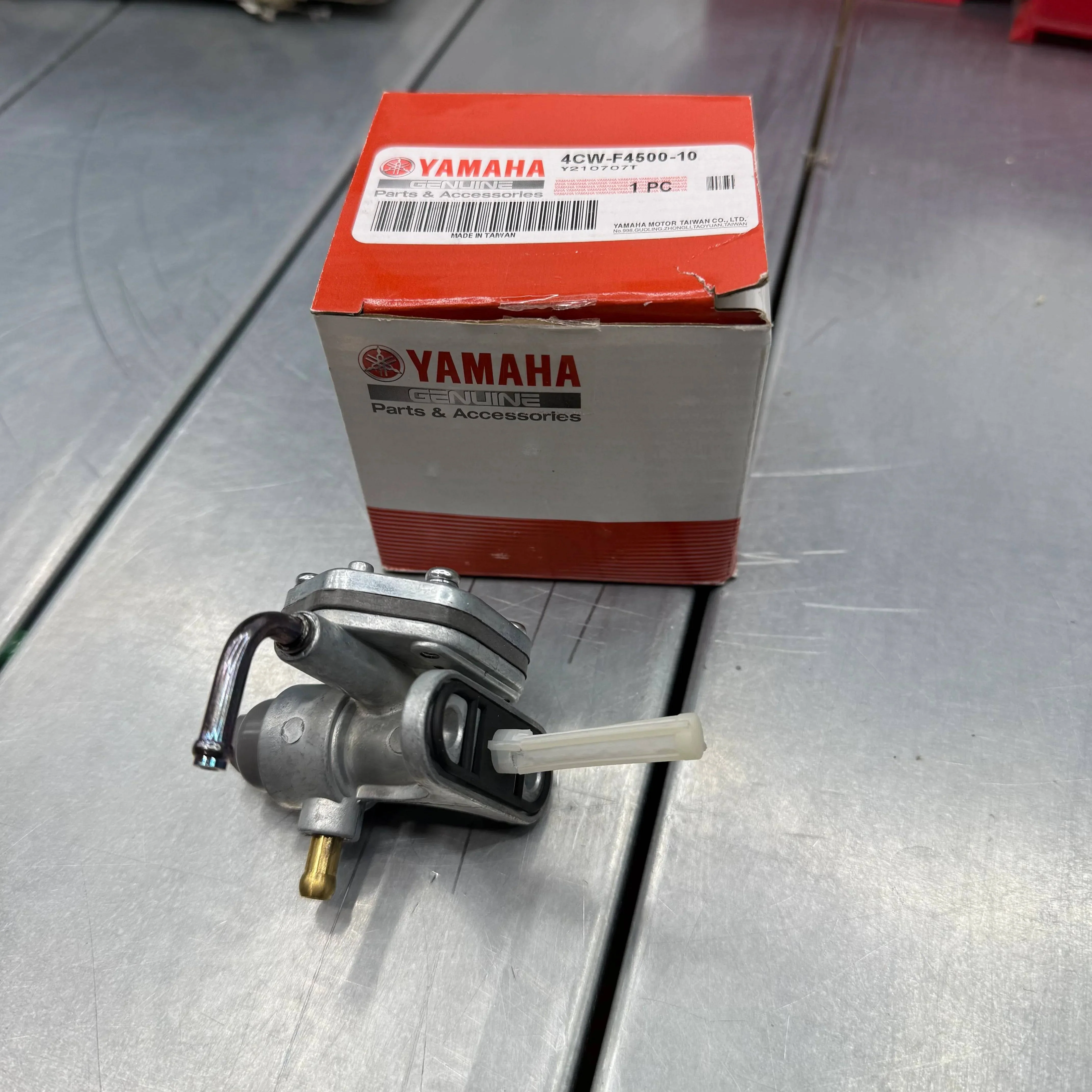 Fuel Petcock Yamaha OEM (BWS 2002-2011) BRISÉ