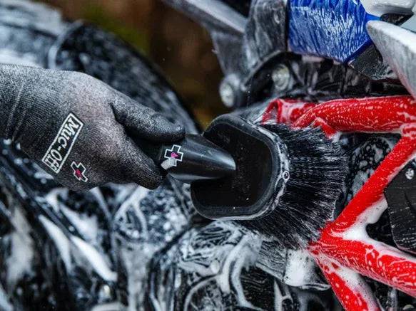 Muc-Off Soft Washing Brush - Image 4